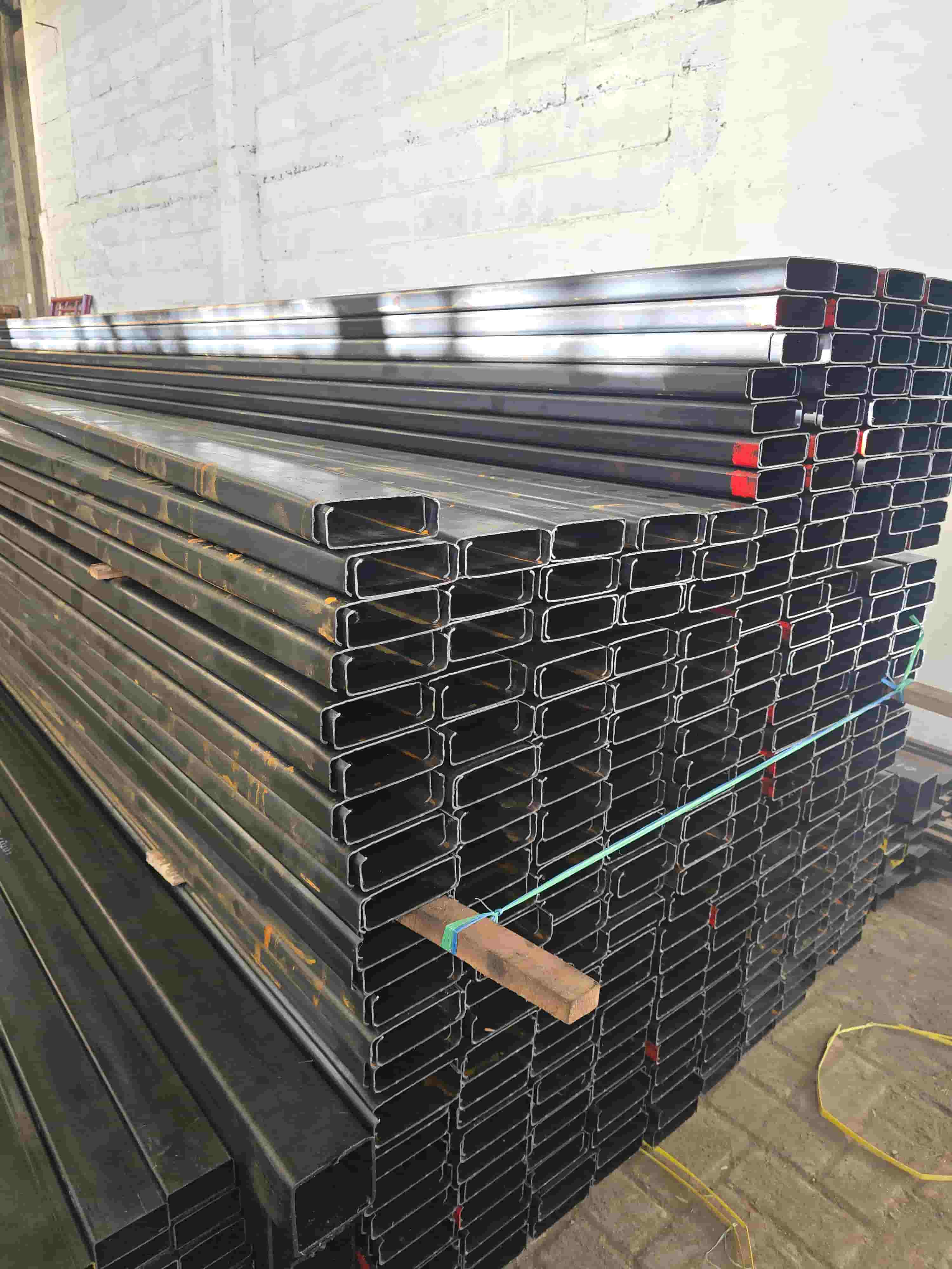 Stok besi Durandal Steel
